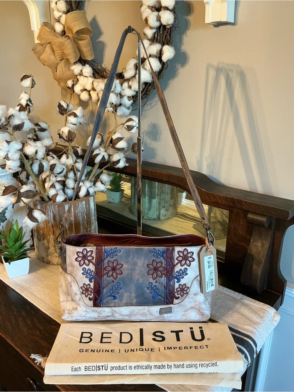 NWT Bed Stu Hyperbolic Shoulder Bag Handbag Americana Lux Red White Blue $235 - Picture 3 of 15
